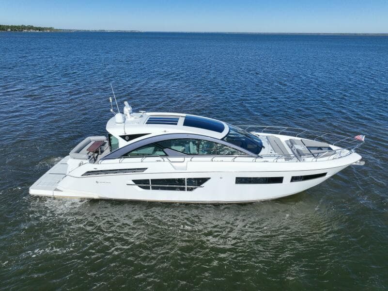 Cruisers Yachts boats - Tampa Yacht Sales