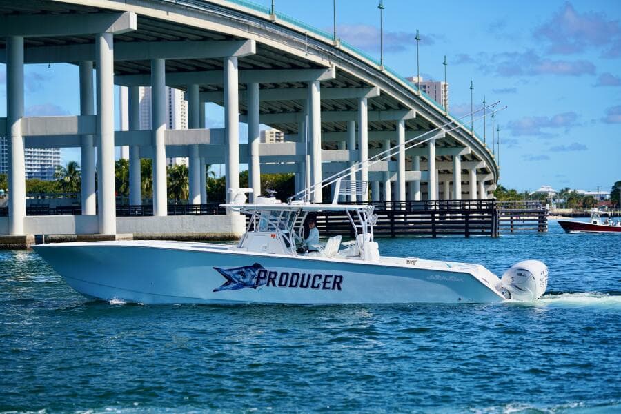 SeaHunter boats - Tampa Yacht Sales