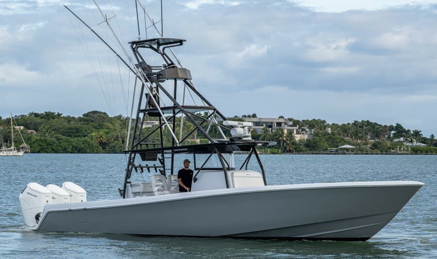 Contender boats - Tampa Yacht Sales