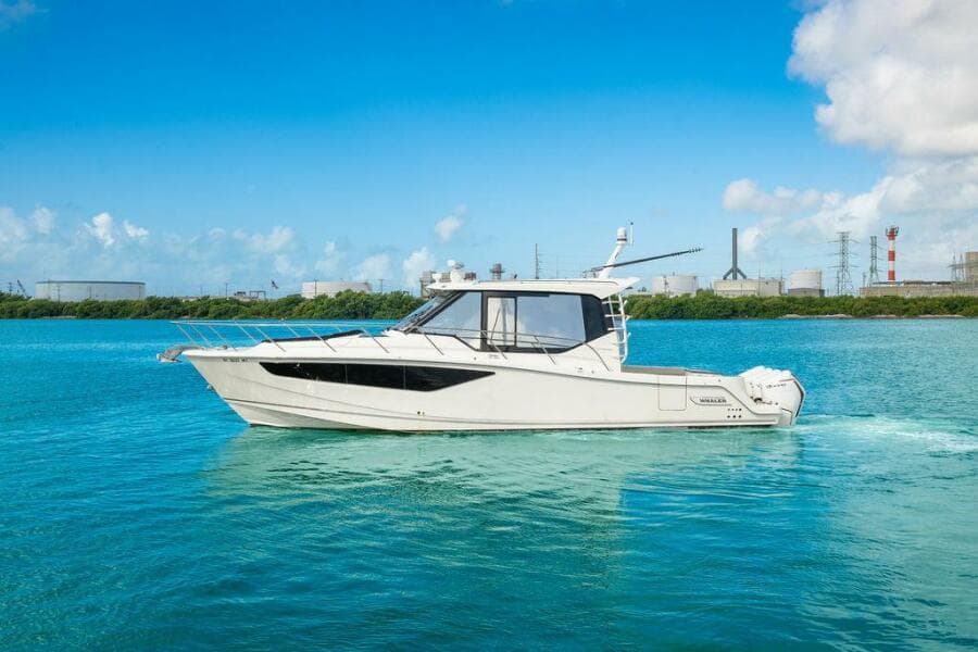 Boston Whaler boats - Tampa Yacht Sales